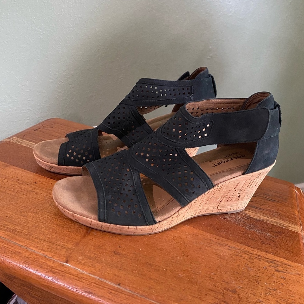 Rockport Women's Cobb Hill Black Leather Laser Cut Design Wedge Sandals Size 9